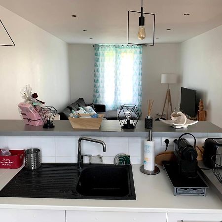 Appartement Cosy A Quelques Minutes Du Centre Châlons-en-Champagne Exteriör bild